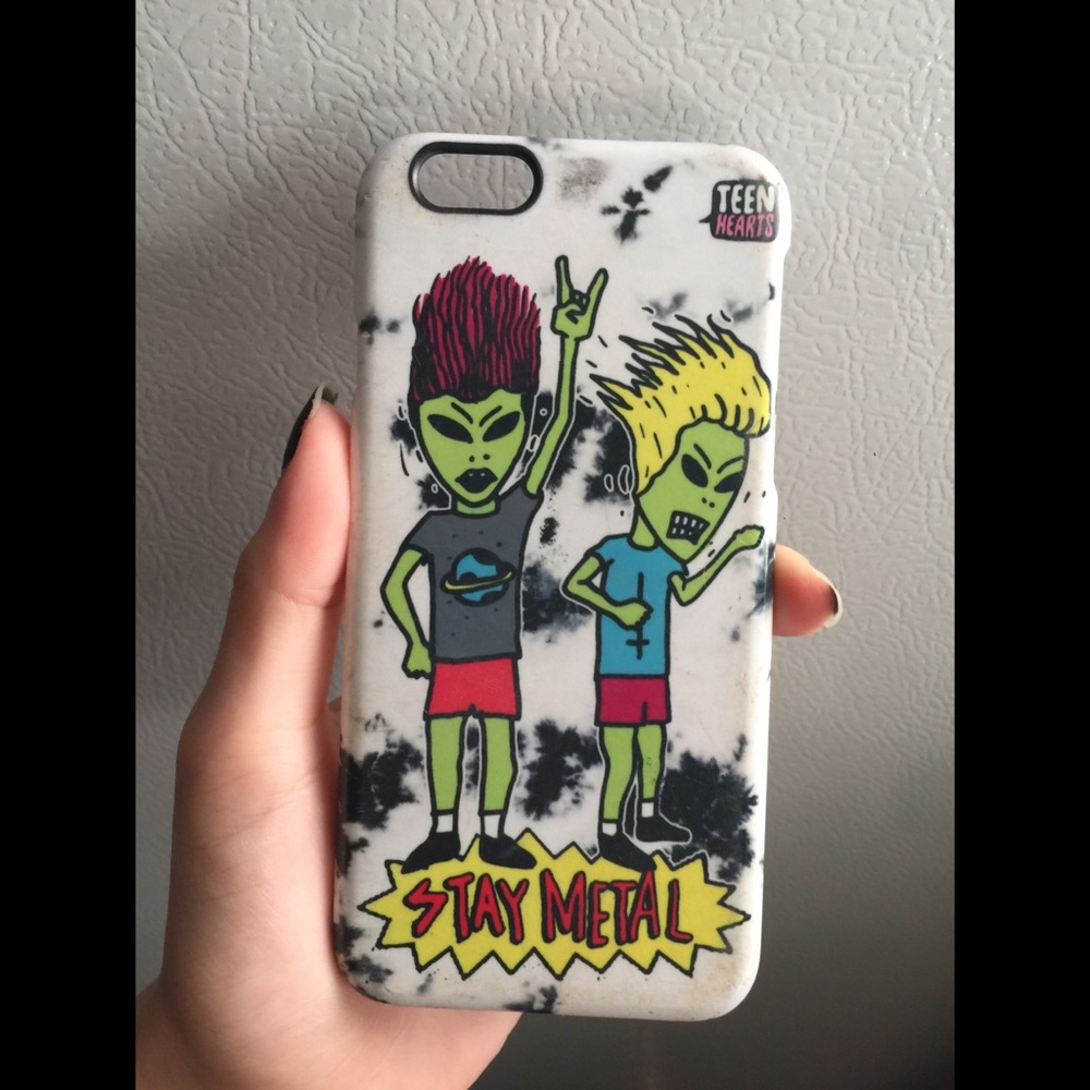 Teen Hearts “Stay Metal” alien iPhone 6/6s/7 case